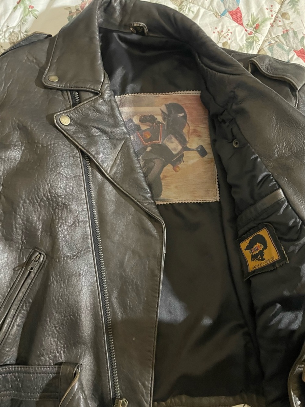 Vintage Leather Motorcycle Jacket. - Picture 4 of 10